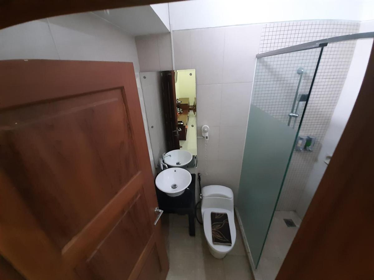 Alloro Guesthouse ปาชิตาน ภายนอก รูปภาพ