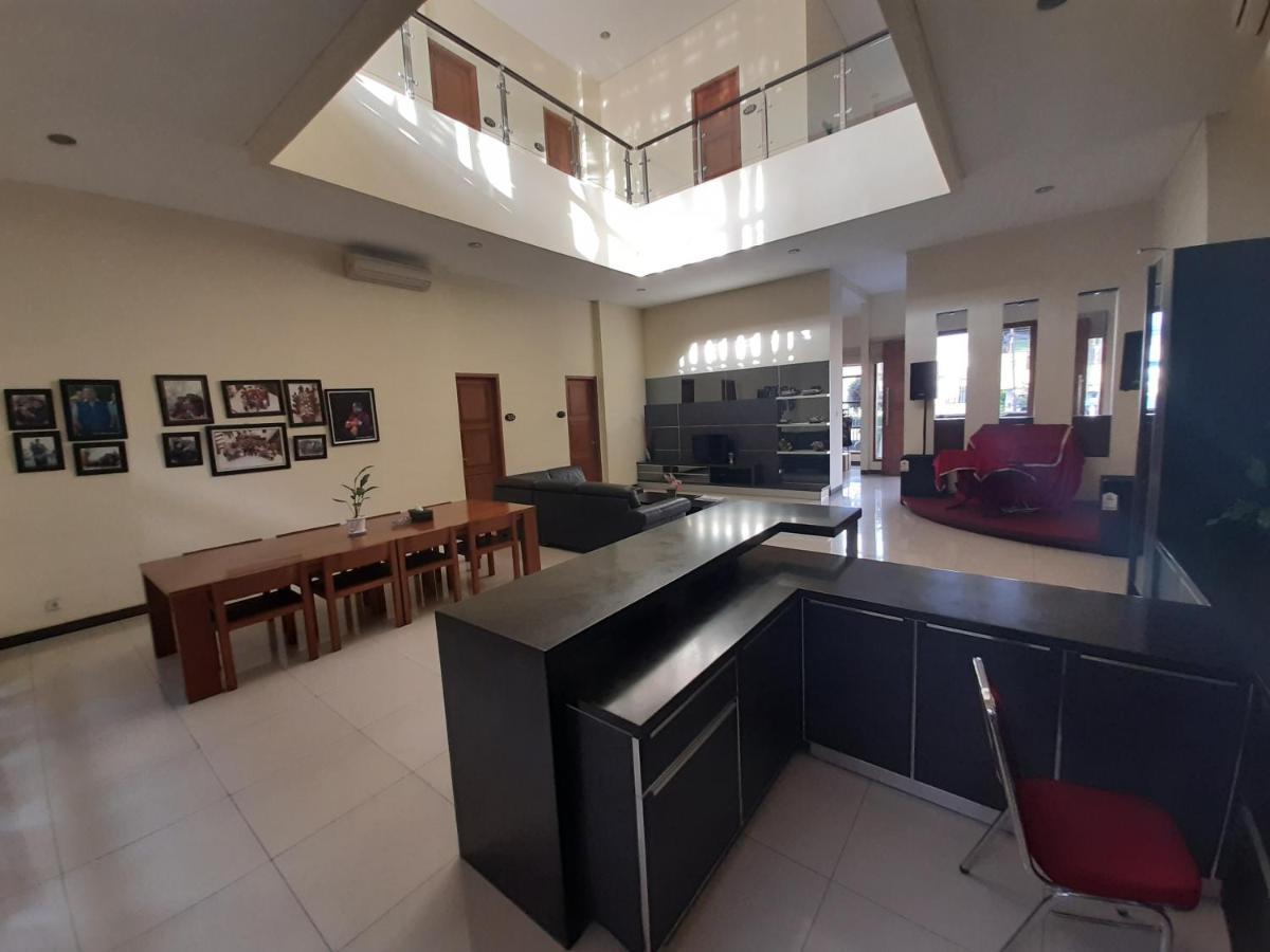 Alloro Guesthouse ปาชิตาน ภายนอก รูปภาพ