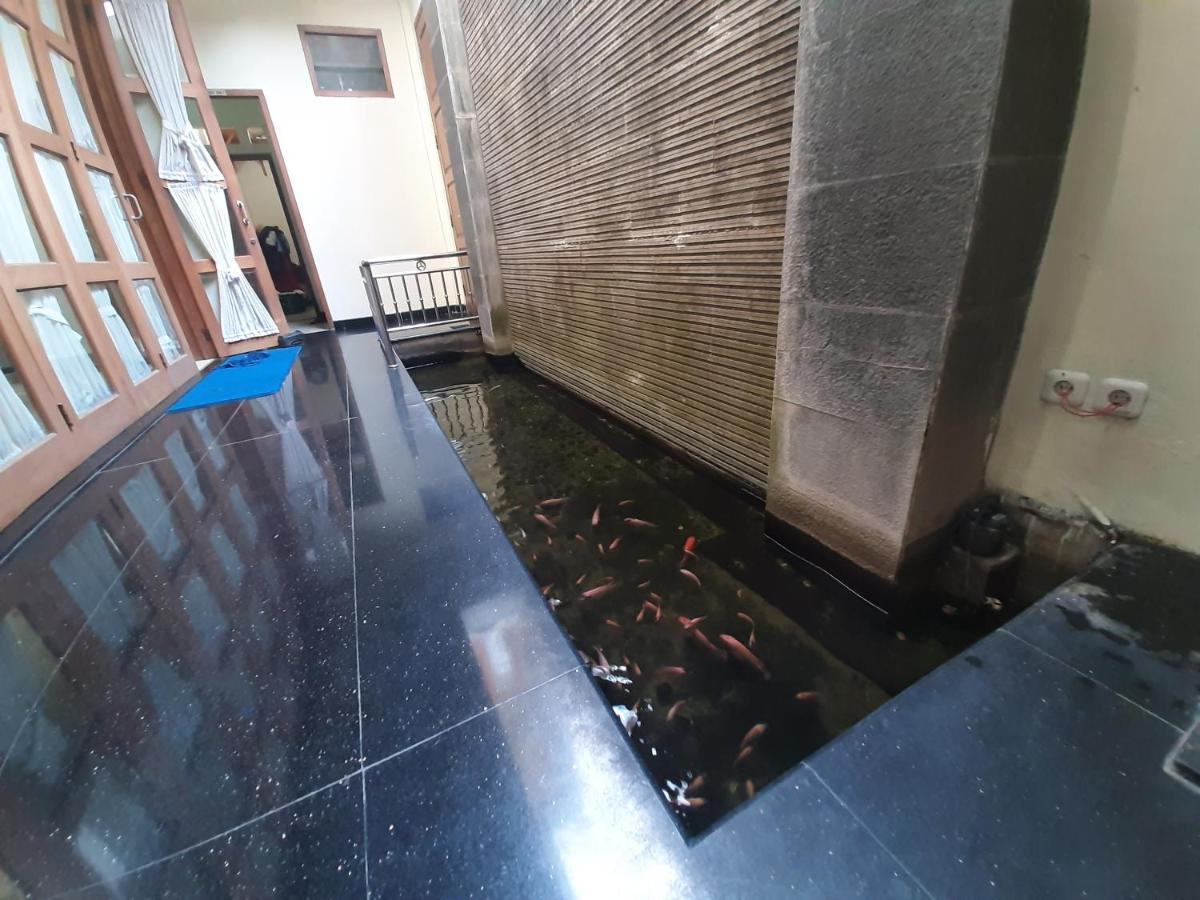 Alloro Guesthouse ปาชิตาน ภายนอก รูปภาพ